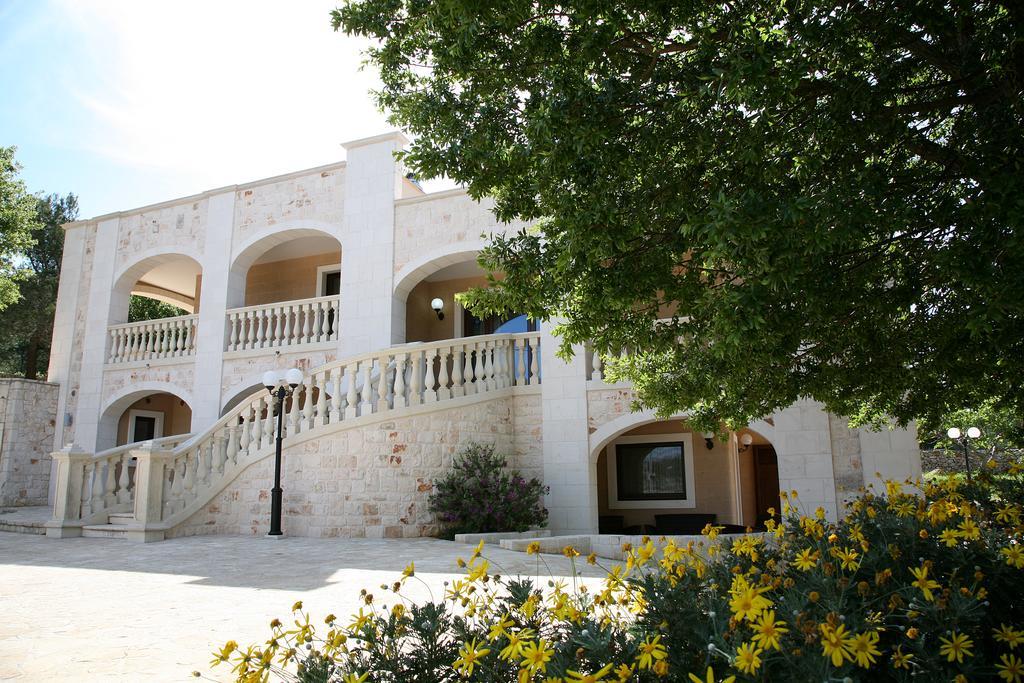 Holiday Gli Archi Fasano Bagian luar foto